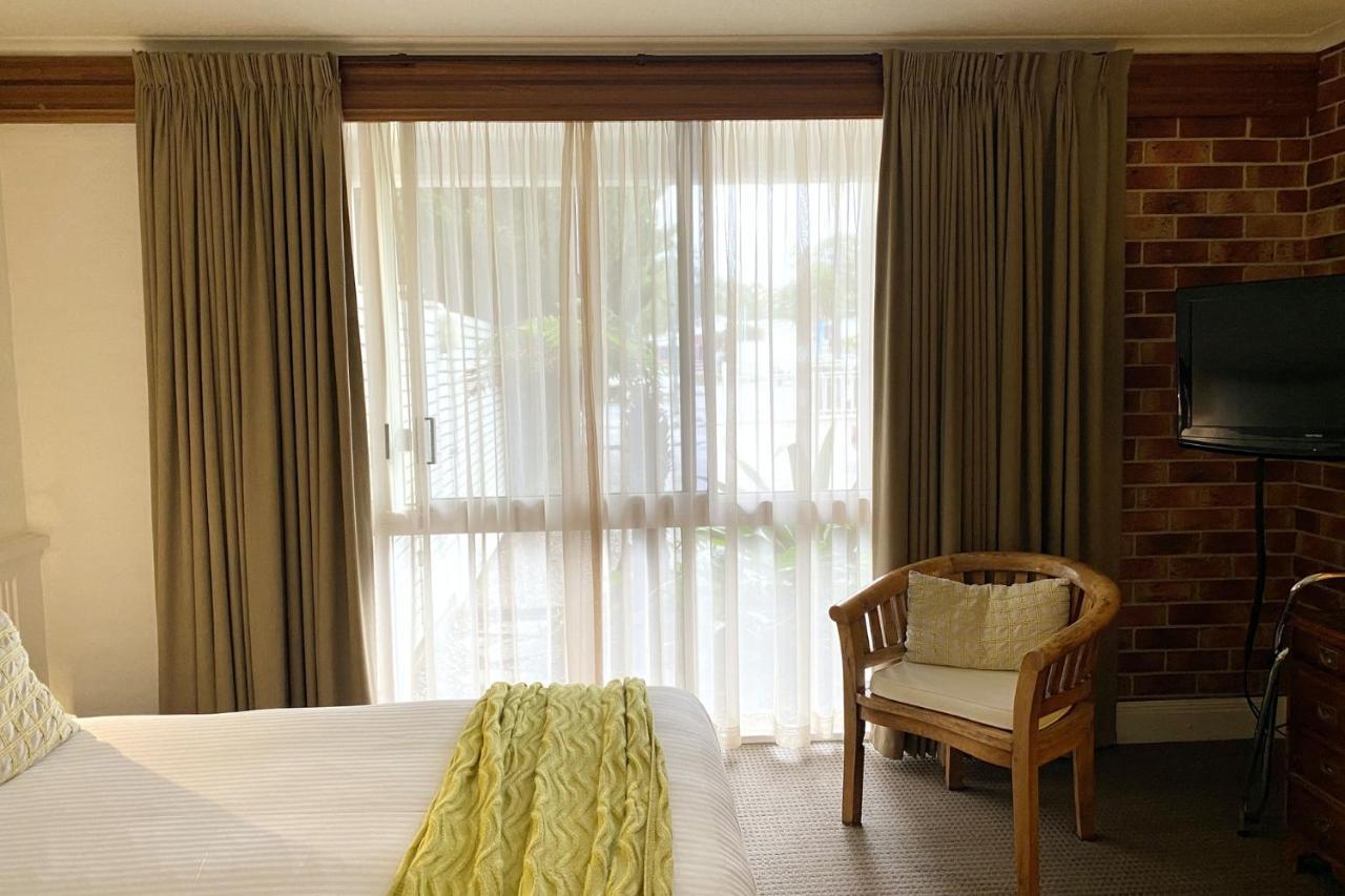 Bay Breeze Boutique Accommodation Batemans Bay Exteriör bild