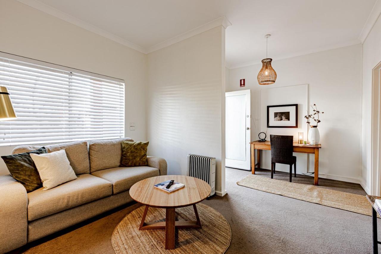 Bay Breeze Boutique Accommodation Batemans Bay Exteriör bild