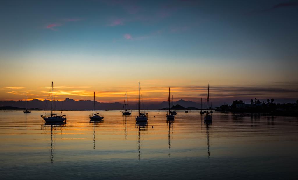 Bay Breeze Boutique Accommodation Batemans Bay Exteriör bild