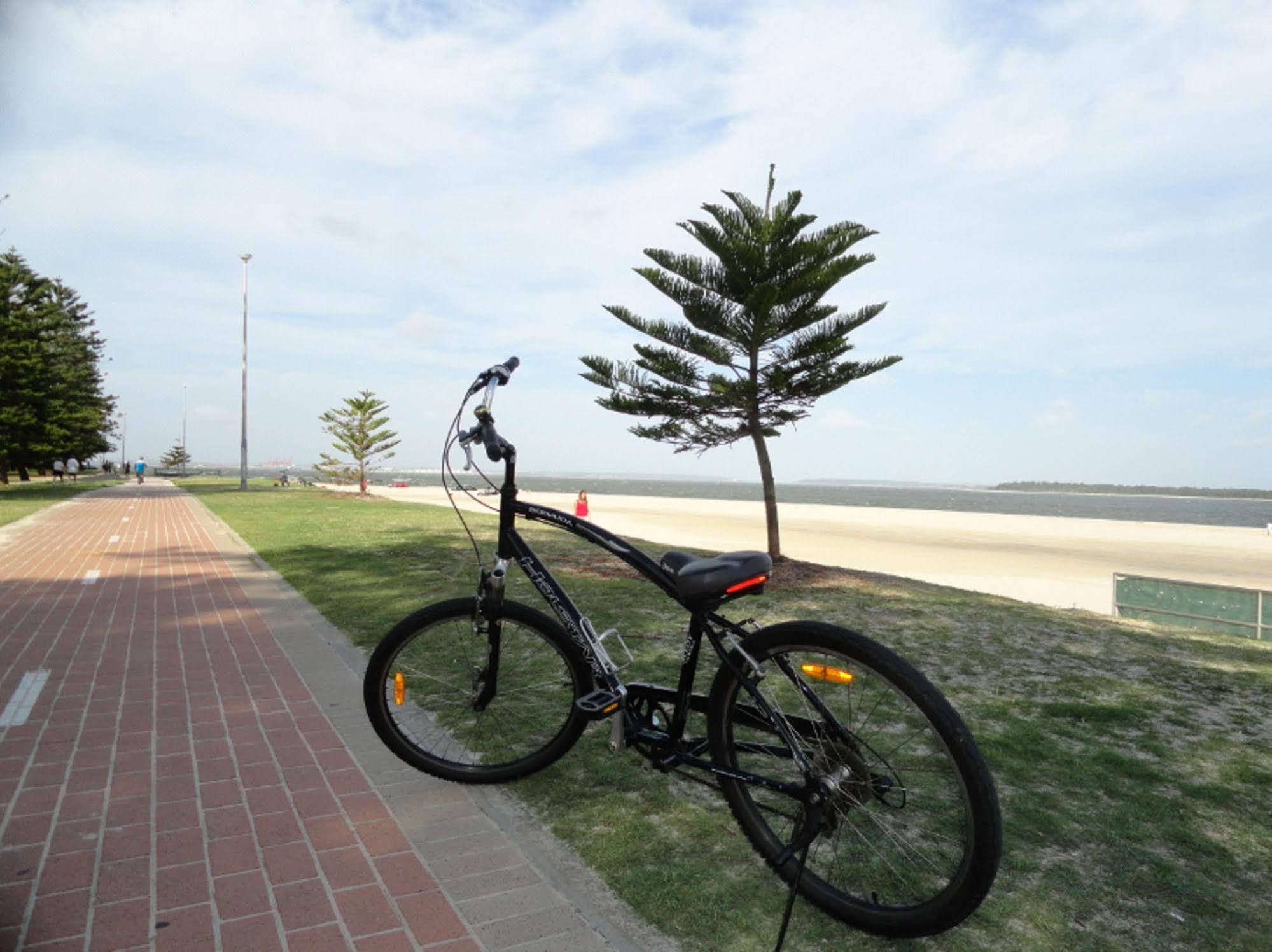 Bay Breeze Boutique Accommodation Batemans Bay Exteriör bild